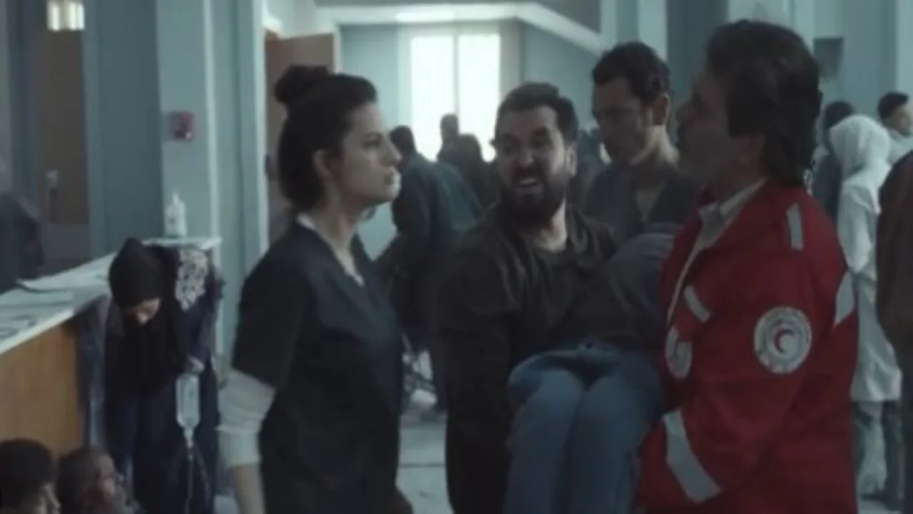 انهيار إياد نصار في الحلقة 13 من مسلسل صحاب الأرض بسبب وفاة شقيقه